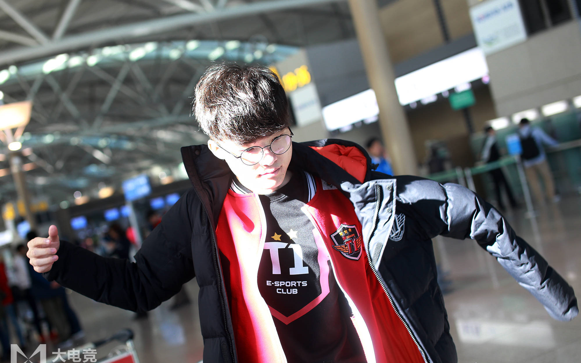 南宫电竞社区皇家马德里带队取胜！，Faker重要时刻持续失利热度持续攀升(皇家马德里队友)