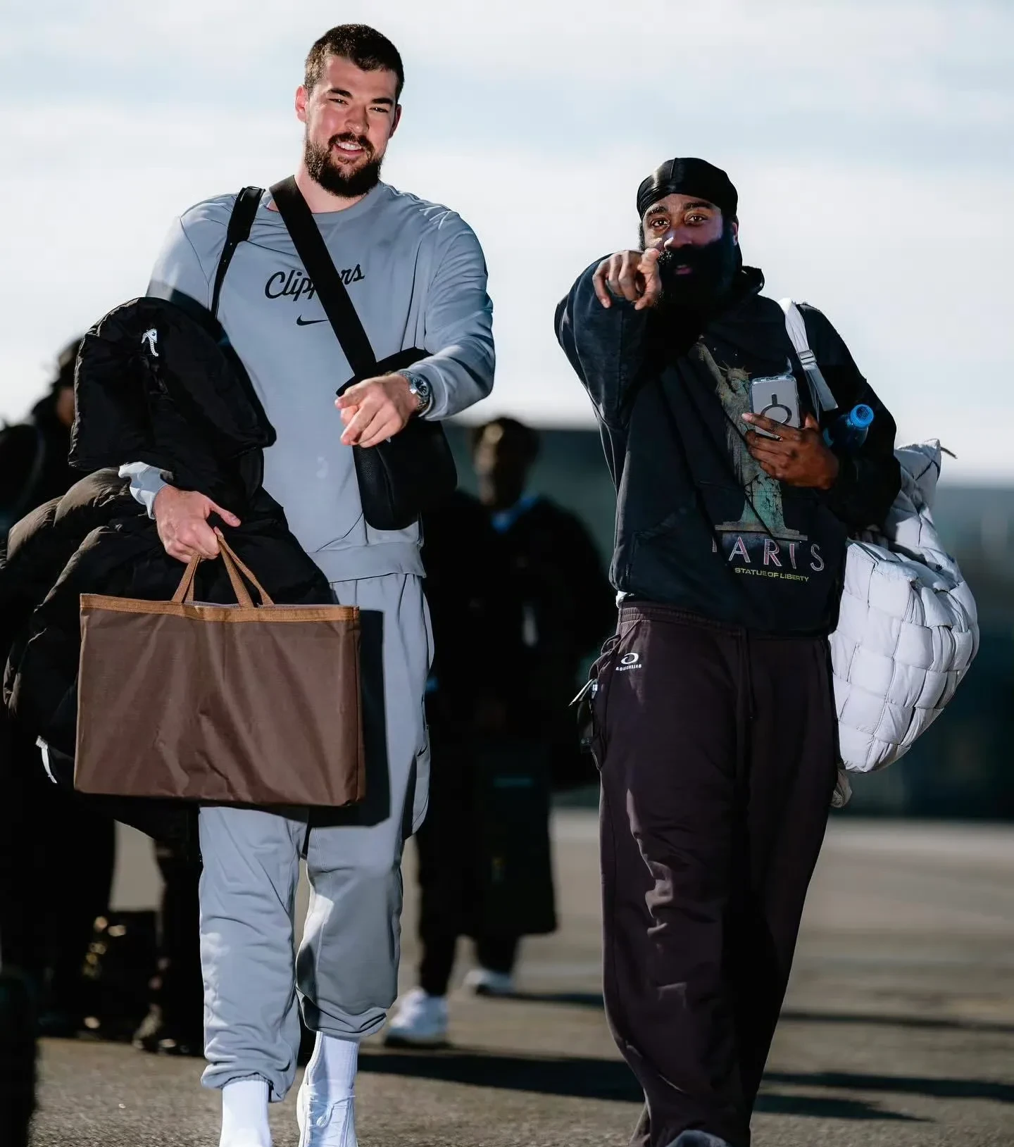 南宫电竞赛事关于密尔沃基雄鹿迎西甲关键赛；赛前单刀错失；赛场秩序良好；年轻球员得到机会的信息